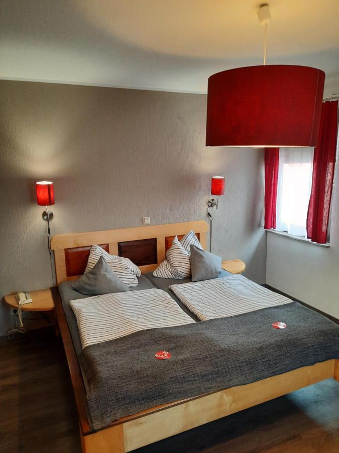 Landhotel Brauner Hirsch Kammerforst Bagian luar foto