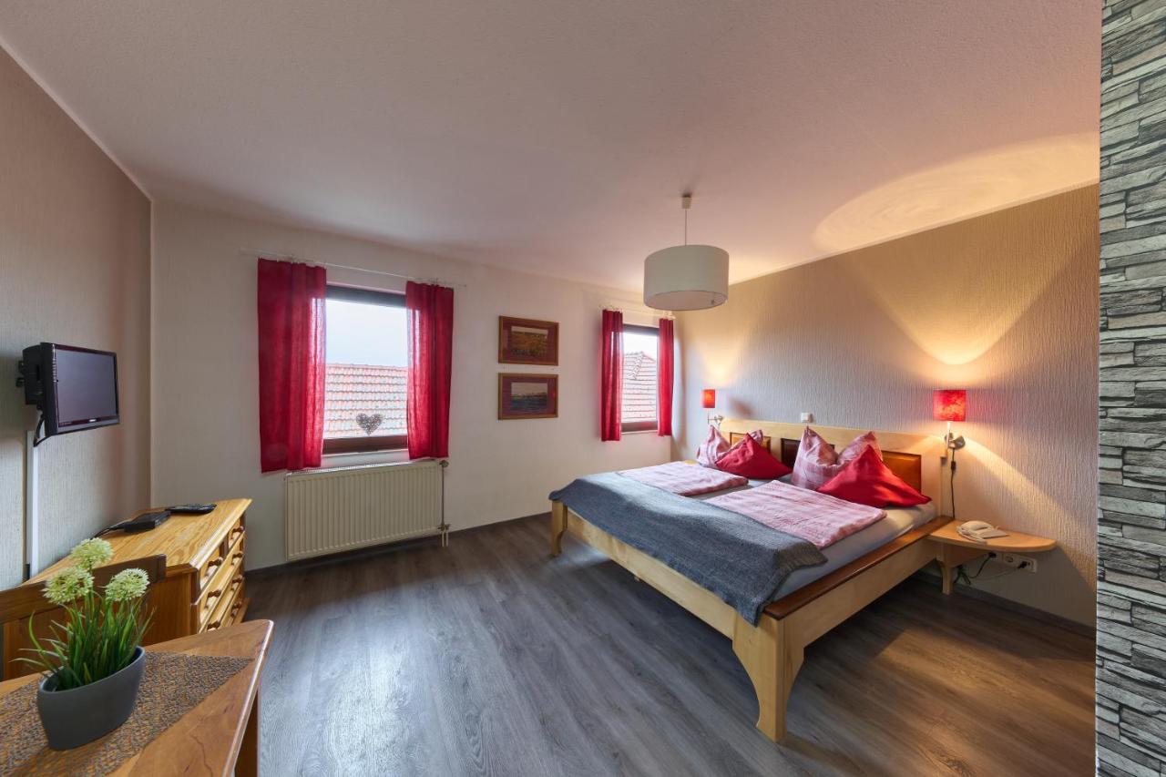 Landhotel Brauner Hirsch Kammerforst Bagian luar foto