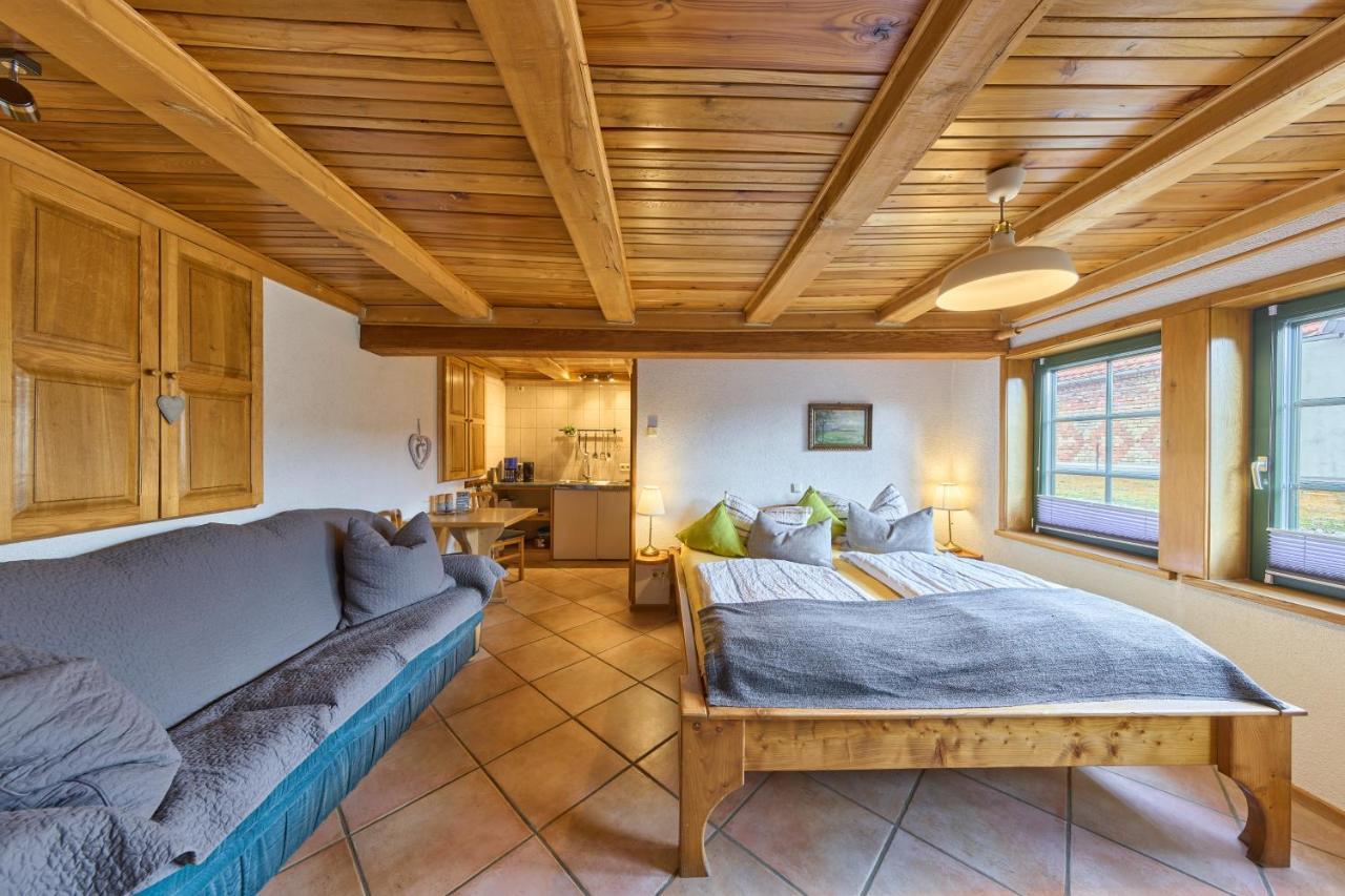 Landhotel Brauner Hirsch Kammerforst Ruang foto