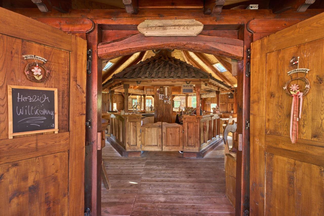 Landhotel Brauner Hirsch Kammerforst Bagian luar foto